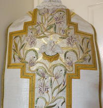 White Roman Vestment 9125